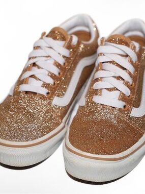 Vans Kids Shoe in Brown with White Tag